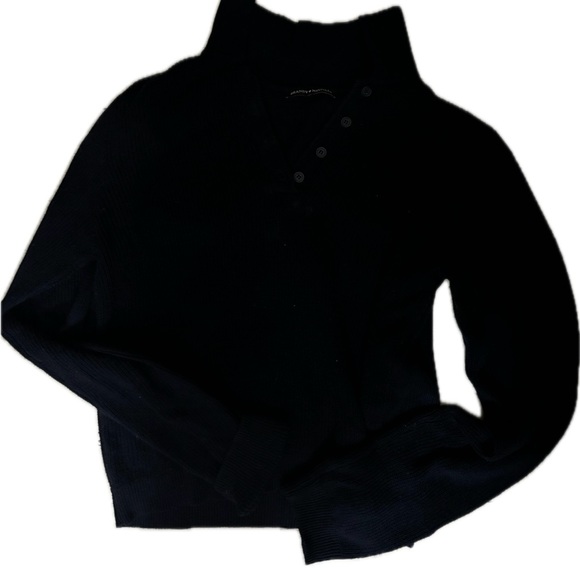 Navy brandy Melville knit sweater - Picture 3 of 3